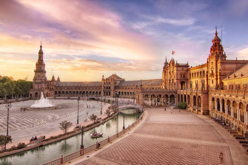 Cder Center Cathedral And Alcazar *